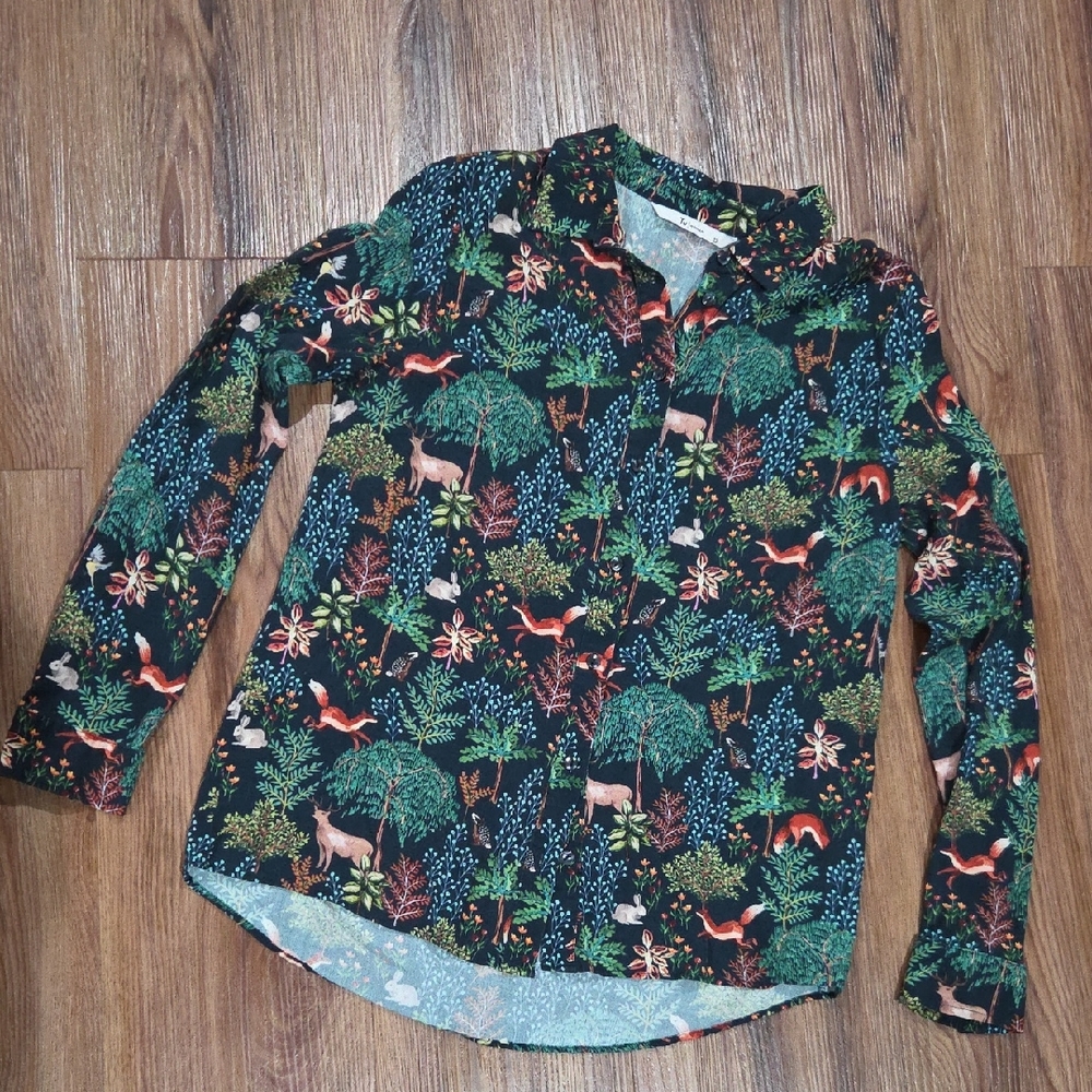 Donating Soon TU Woman Forest Animal Floral Button-Up Blouse Size 12